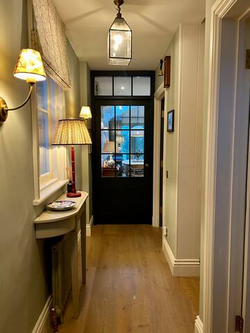 Victorian townhouse from 1860s gallery image 2