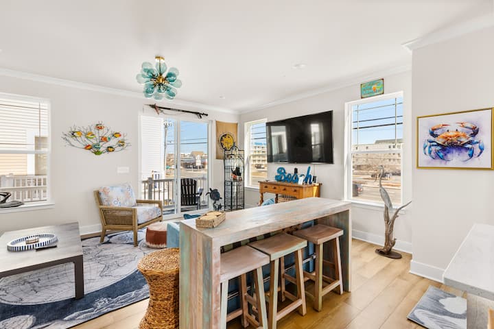 Large Family Oasis Steps From The Sand - Ocean City, MD