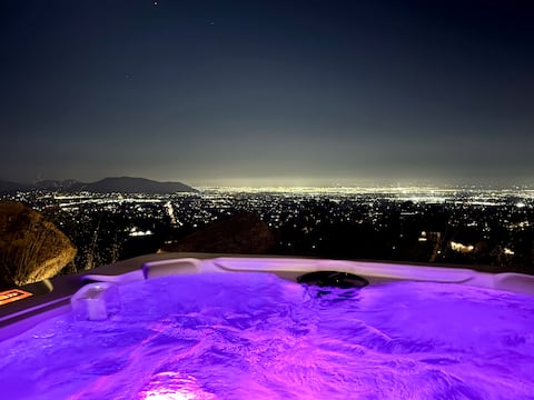 Hilltop Hot Spa Retreat w/ Panoramic 180° Views