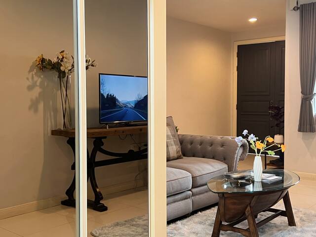 Entire Townhome 3BR3B, shared Pool, Sukhumvit-Asok gallery image 2