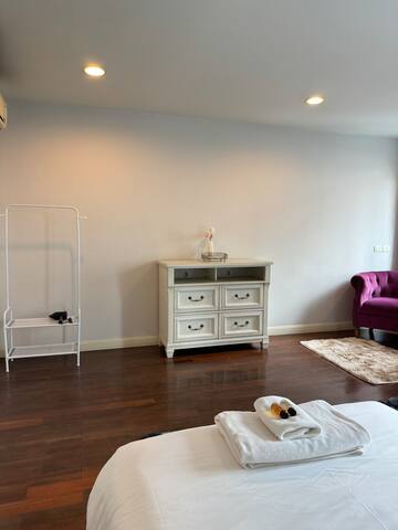 Entire Townhome 3BR3B, shared Pool, Sukhumvit-Asok gallery image 5