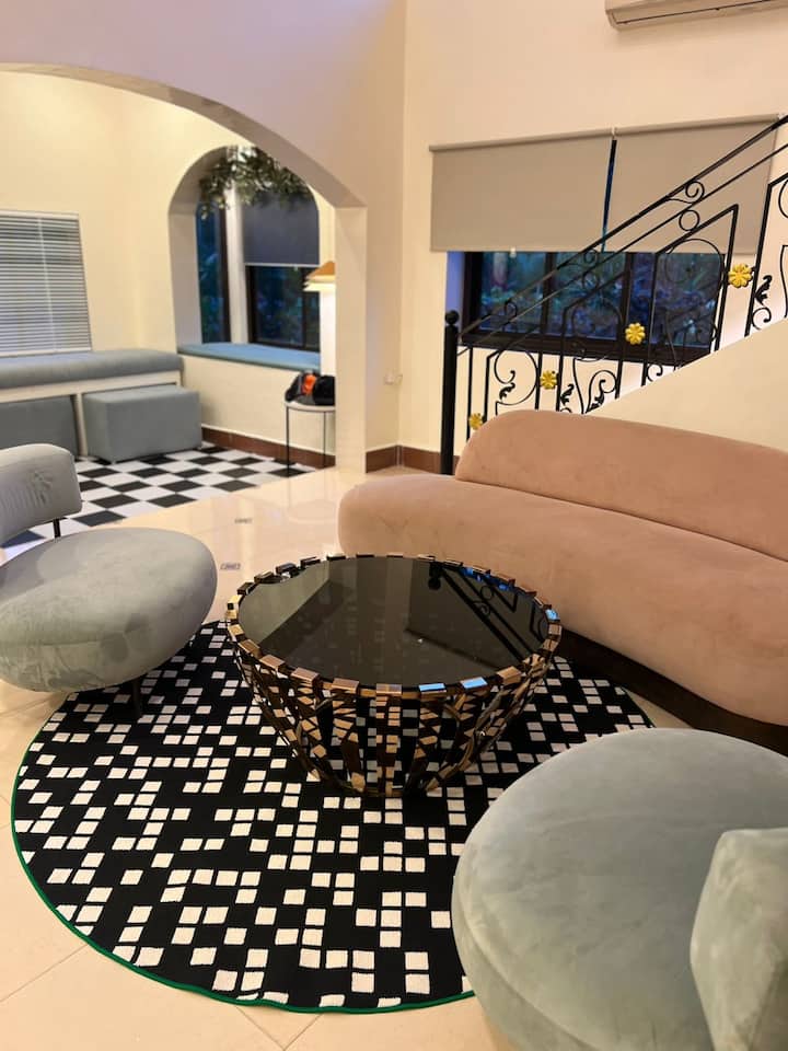 Living room image 10