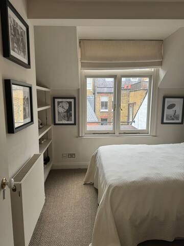 2 bedroom loft with high ceilings gallery image 5