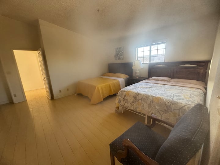 M3a, 2.5 bath sophisticated independent business travel vacation month