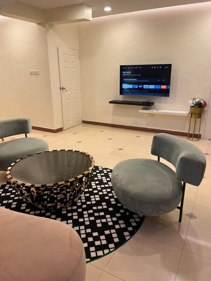 Living room image 5