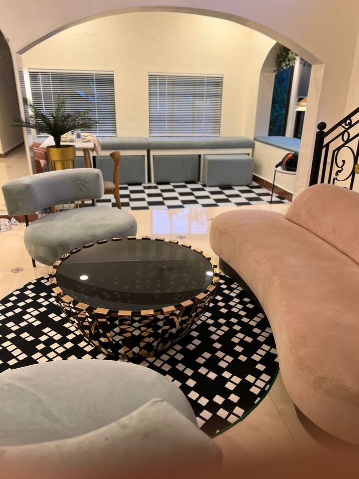Living room image 10