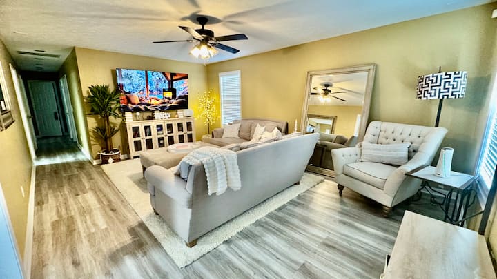 Hay House 10 Min Walk To Downtown Adamson Sq - Carrollton, GA