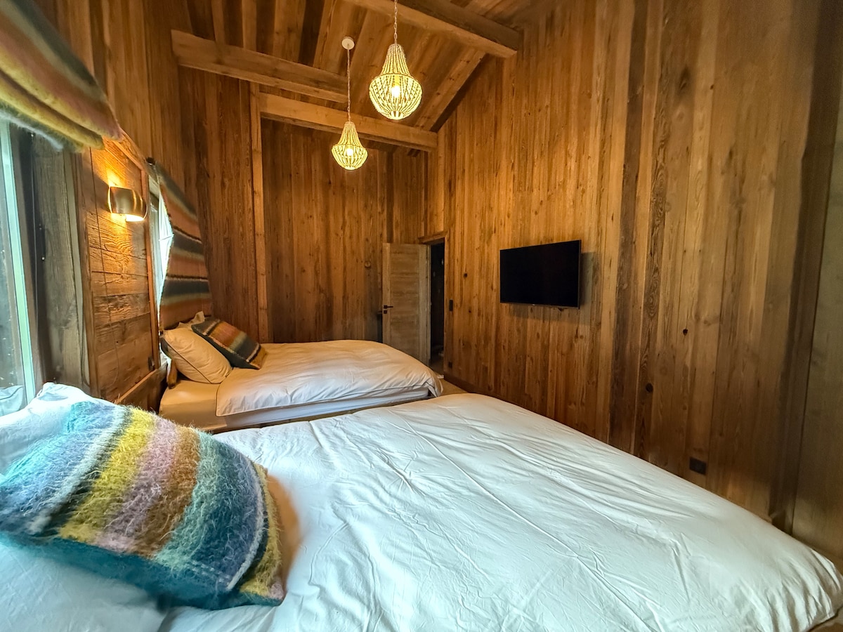 Televisión en la habitación.