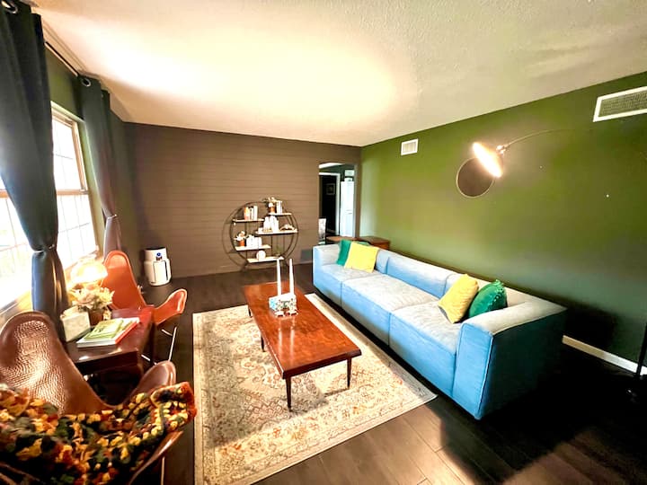 Spacious Private Room - Quiet, Convinient Location - Knoxville, TN