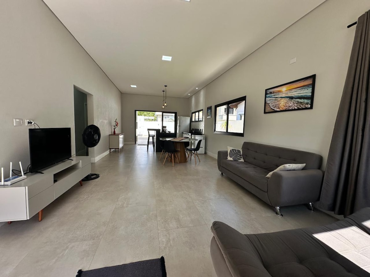 Top performing Airbnb: style and elegance in Ubatuba