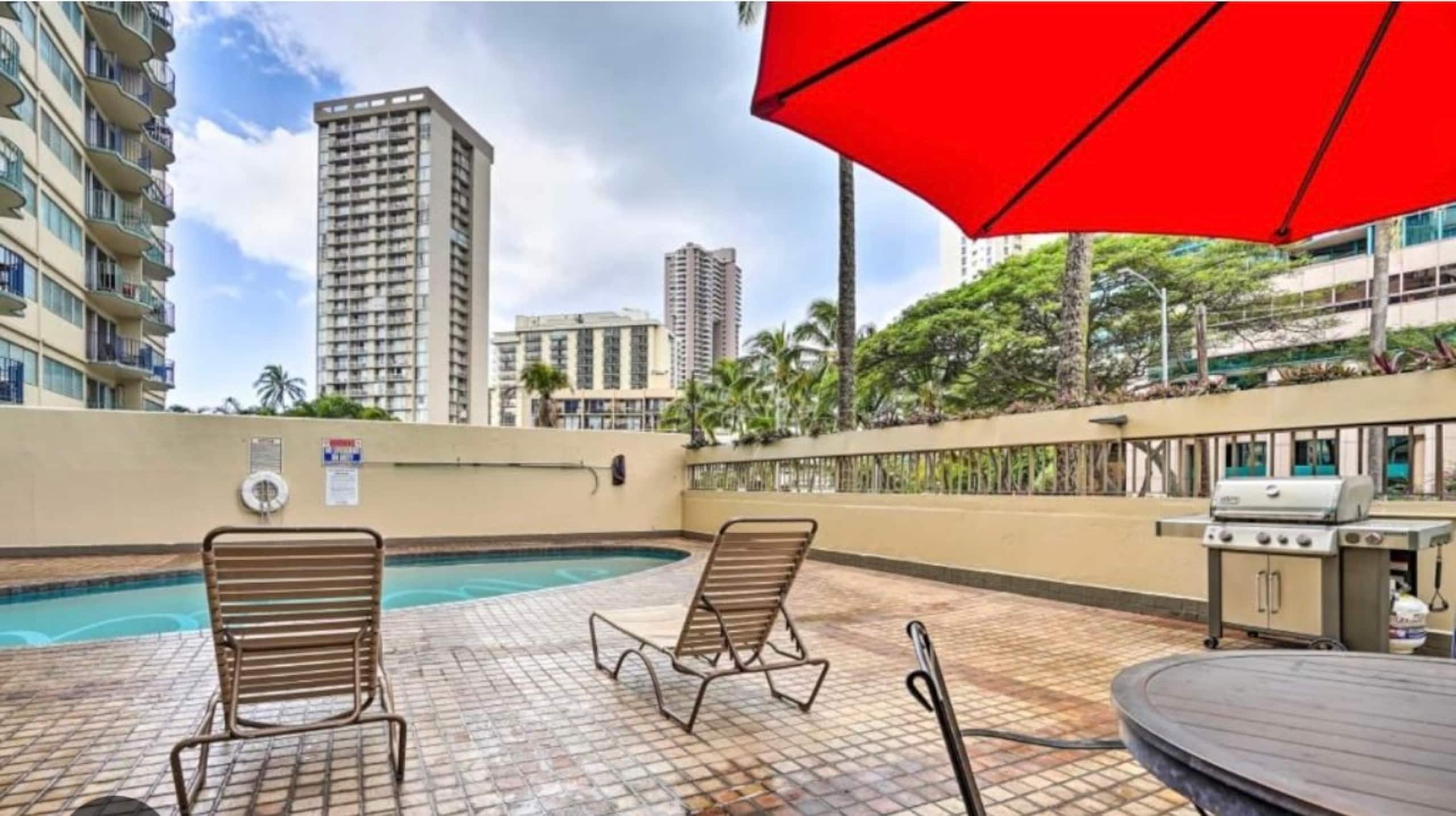 Aloha Ohana 2BM stylish apt with Washer/Parking - Image 66