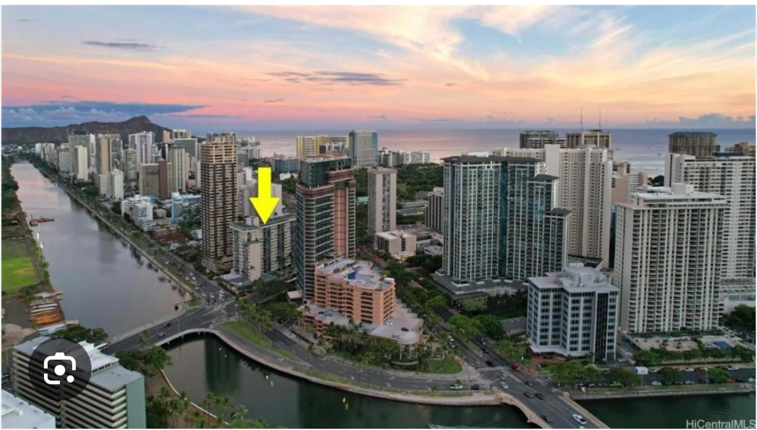 Aloha Ohana 2BM stylish apt with Washer/Parking - Image 67