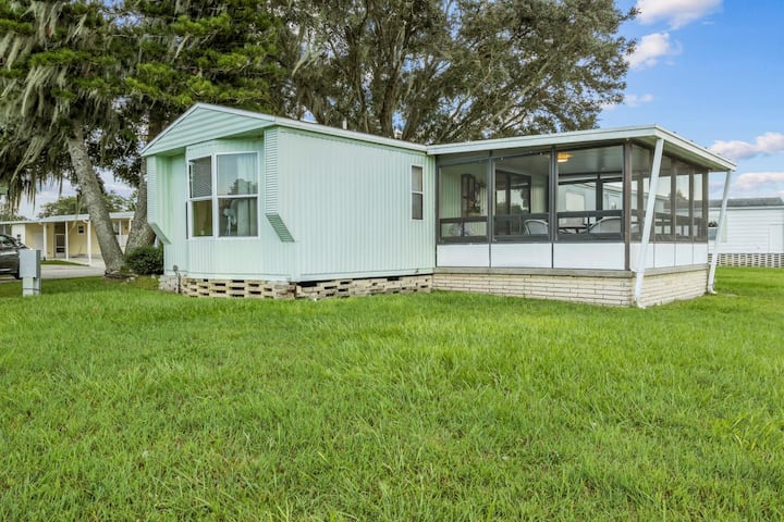 Mobile Home on Quiet Culdesac 2 Bed/2 Bath - Houses for Rent in Plant City,  Florida, United States - Airbnb