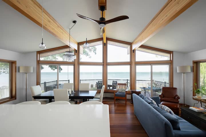 Serene Modern Lake House - Westcott Beach State Park, Henderson