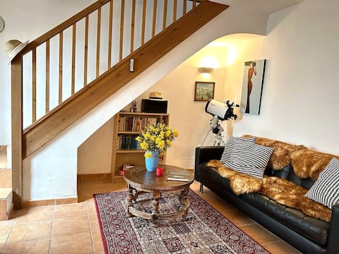 Digital nomads montain retreat