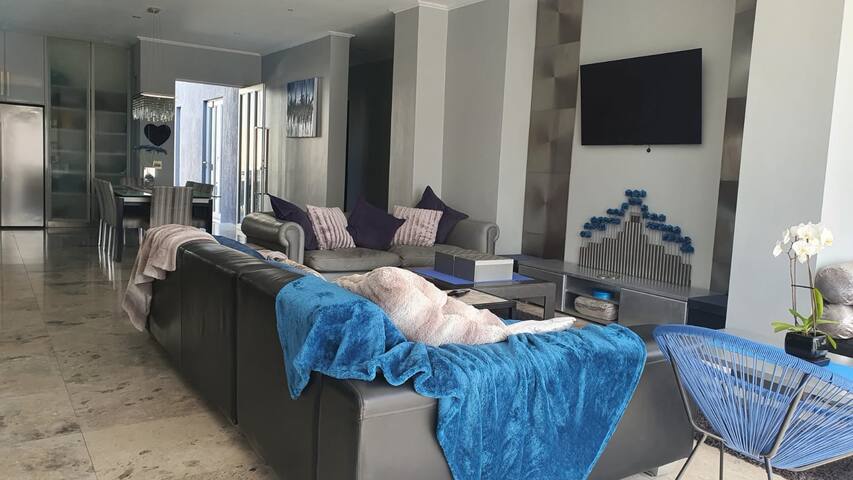 Marble Blue gallery image 2