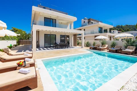 Villa Infinity Theo
