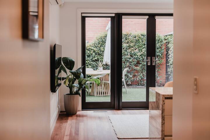 Cozy get away in Sth Melbourne gallery image 4