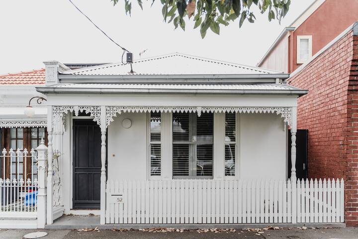 Cozy get away in Sth Melbourne gallery image 3