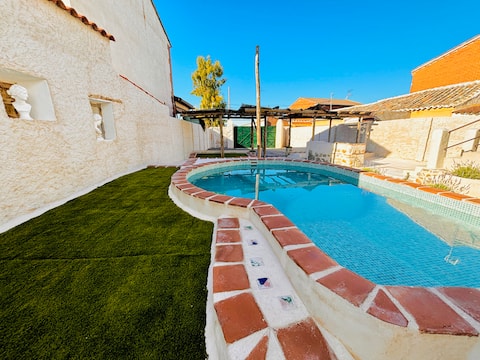 Casa del Comunero Guadamur. Puy du Fou & swimming pool
