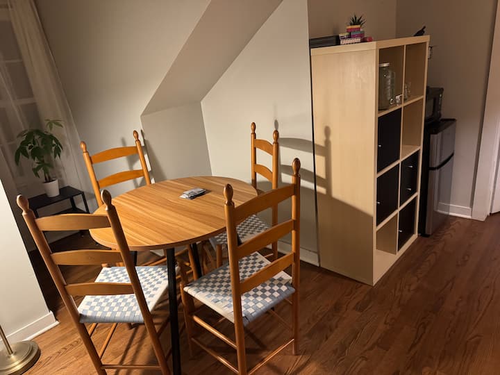 2 Bedroom Private Suite. 2nd Floor. No Kitchen. - Kent, CT