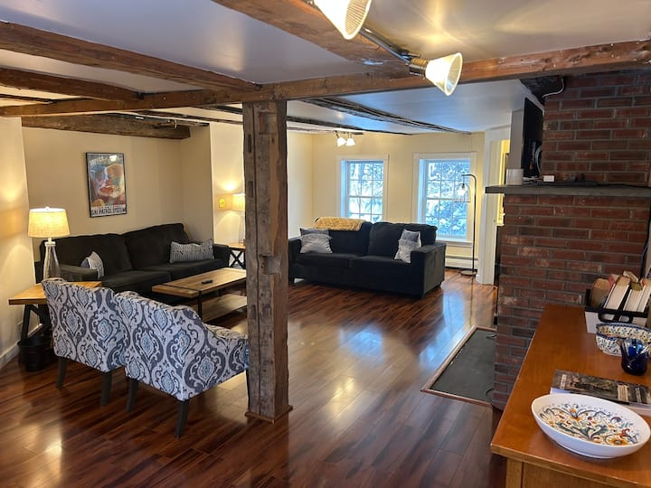 The 1811 House - Littleton, NH
