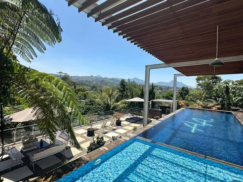 Luxurious Villa in Bandung (Family Only)