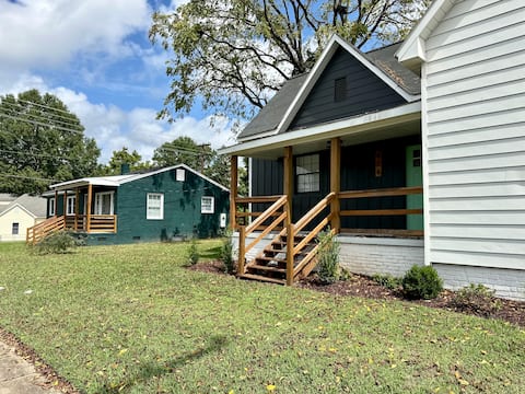 13-Guest Dual Home Near Elon University & Downtown