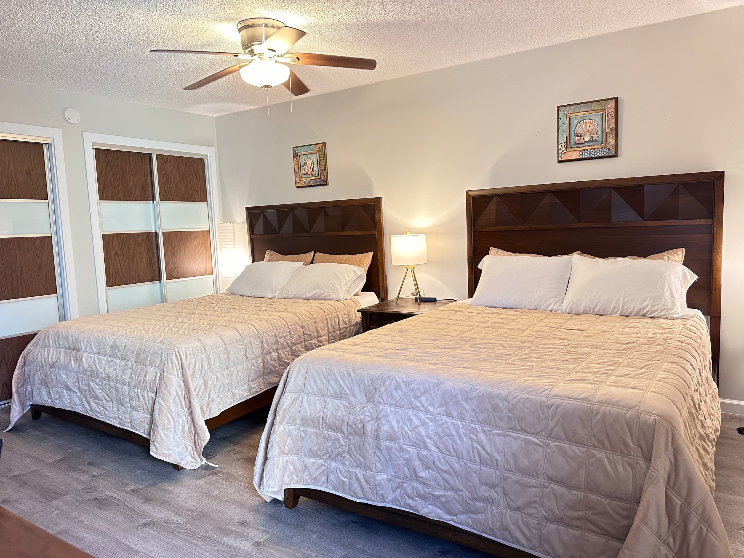 Condo in Honolulu · ★4.93 · 2 bedrooms · 4 beds · 2 private baths - Image 17