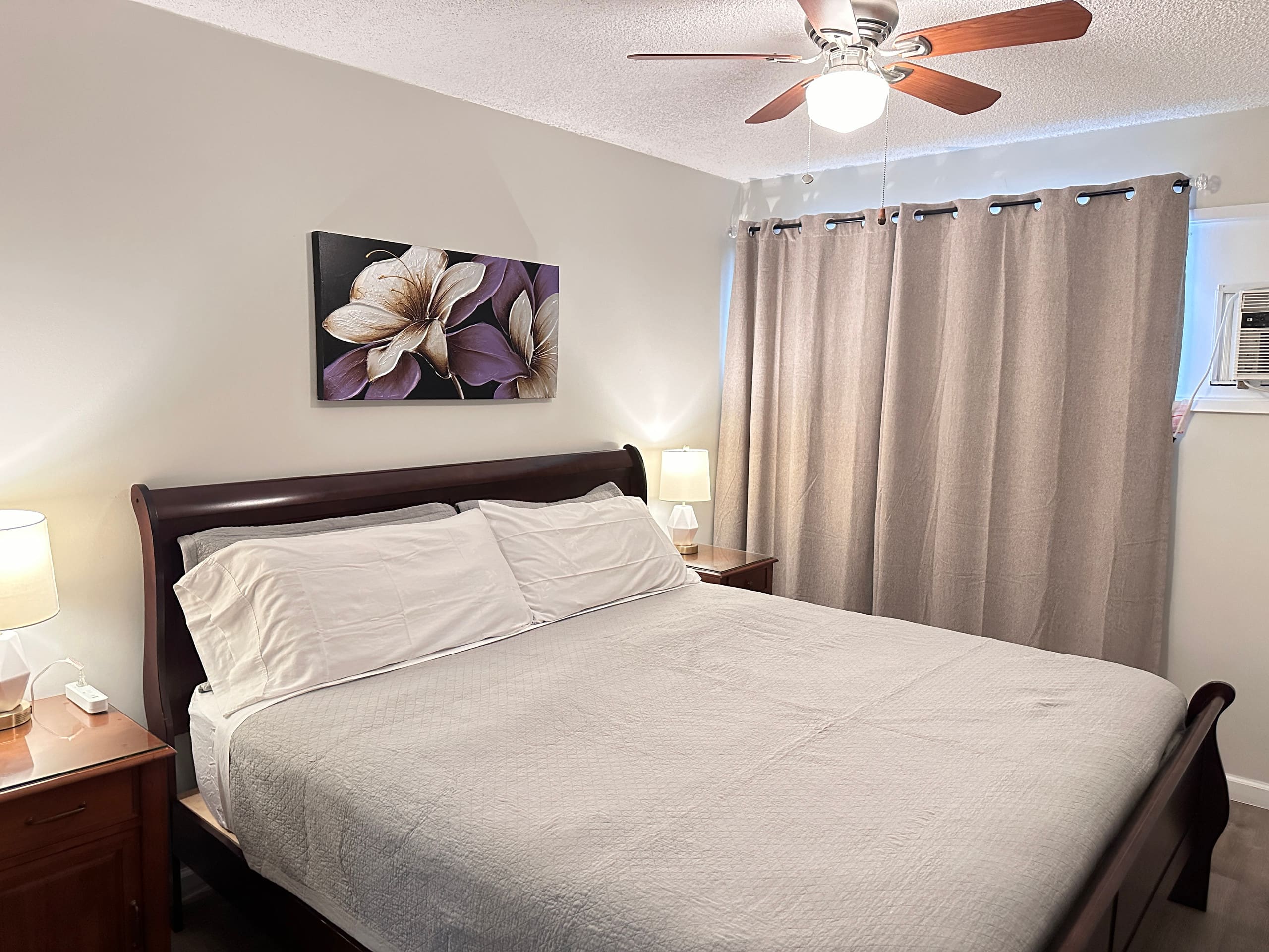 Condo in Honolulu · ★4.93 · 2 bedrooms · 4 beds · 2 private baths - Image 23