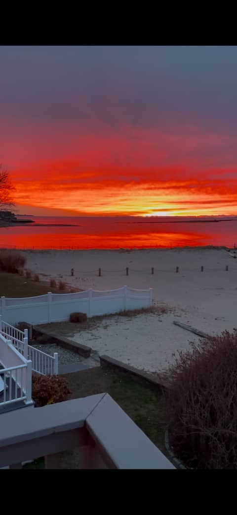 Blue Bird Beachfront home Dock available
