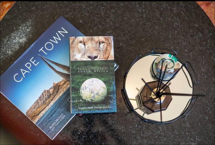 Charming Garden Cottage | Walk to Camps Bay Beach gallery image 4