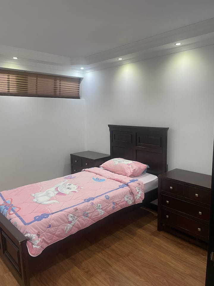 საძინებელი 1