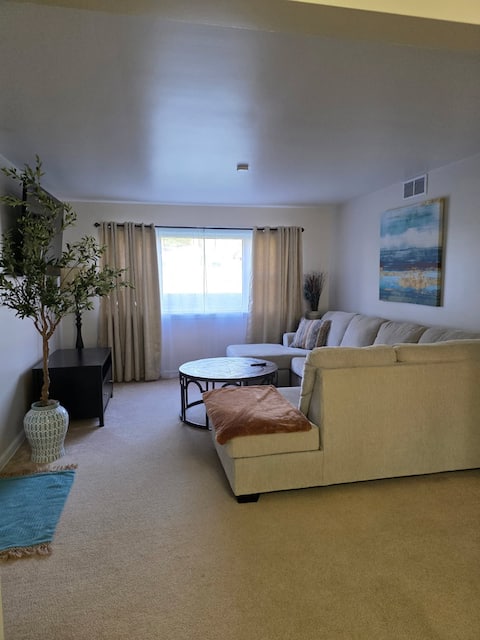 Beautiful Boardman 2 BDRM Ocean Inspired Oasis