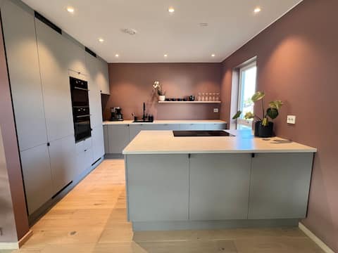 Short distance to the sea and the city center