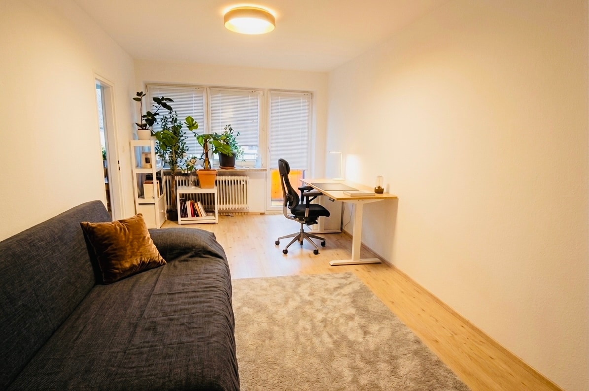 Top Airbnb: Cozy 40m² Apartment w. Balcony | 15min to Center in Friedenheim