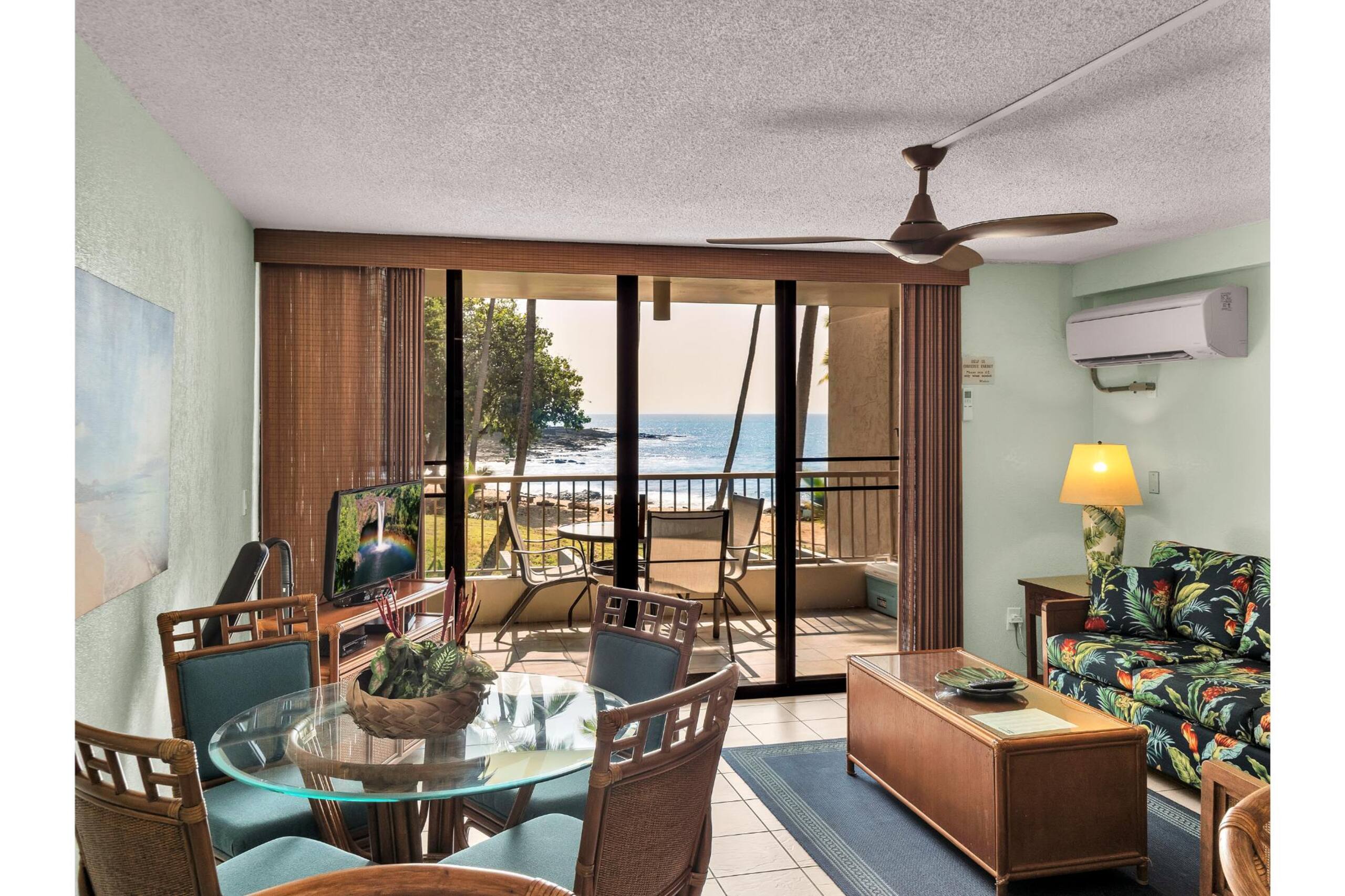 Condo in Kailua-Kona · ★5.0 · 1 bedroom · 2 beds · 1 shared bath - Image 11