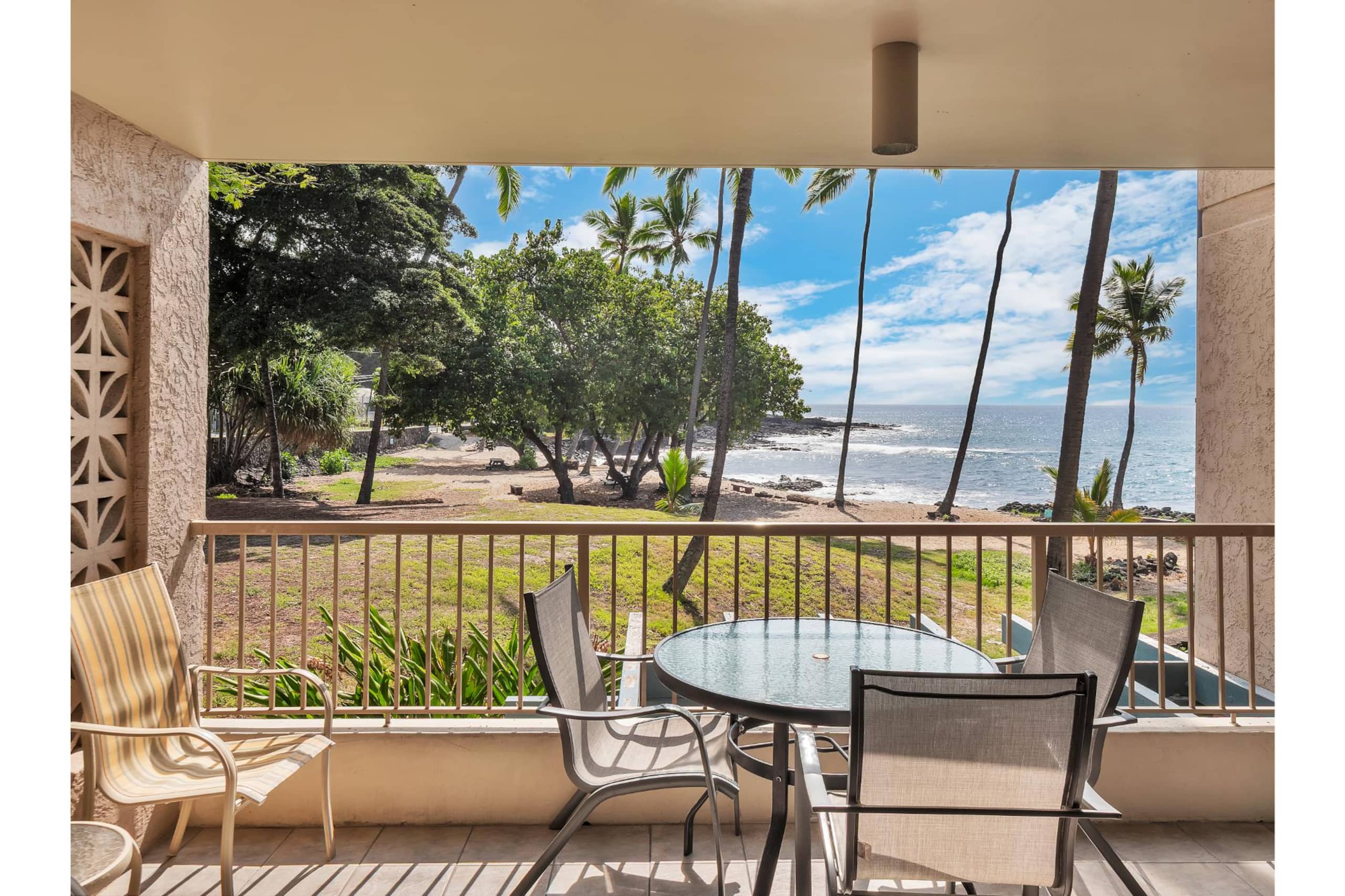 Condo in Kailua-Kona · ★5.0 · 1 bedroom · 2 beds · 1 shared bath - Image 25