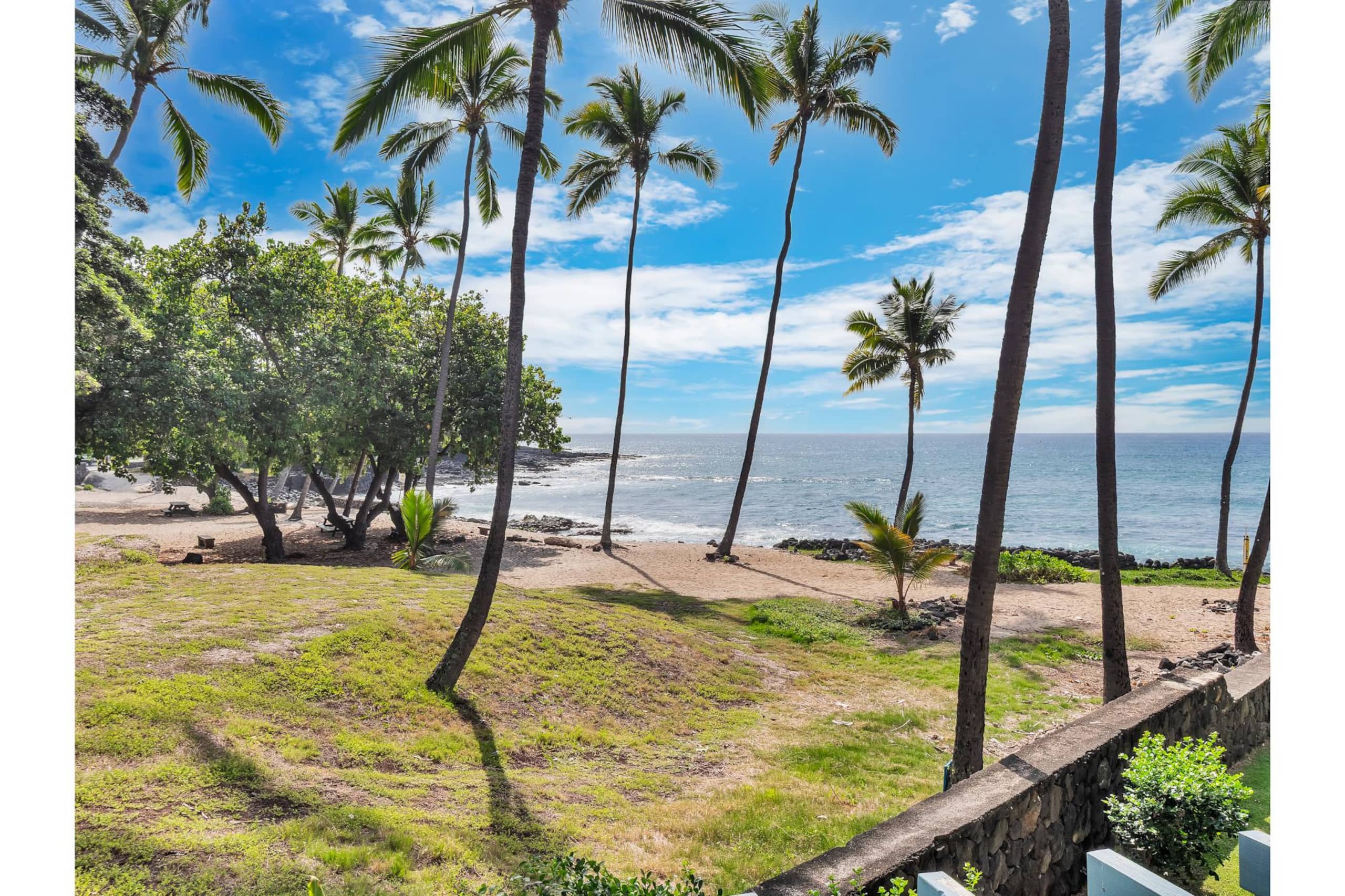 Condo in Kailua-Kona · ★5.0 · 1 bedroom · 2 beds · 1 shared bath - Image 27