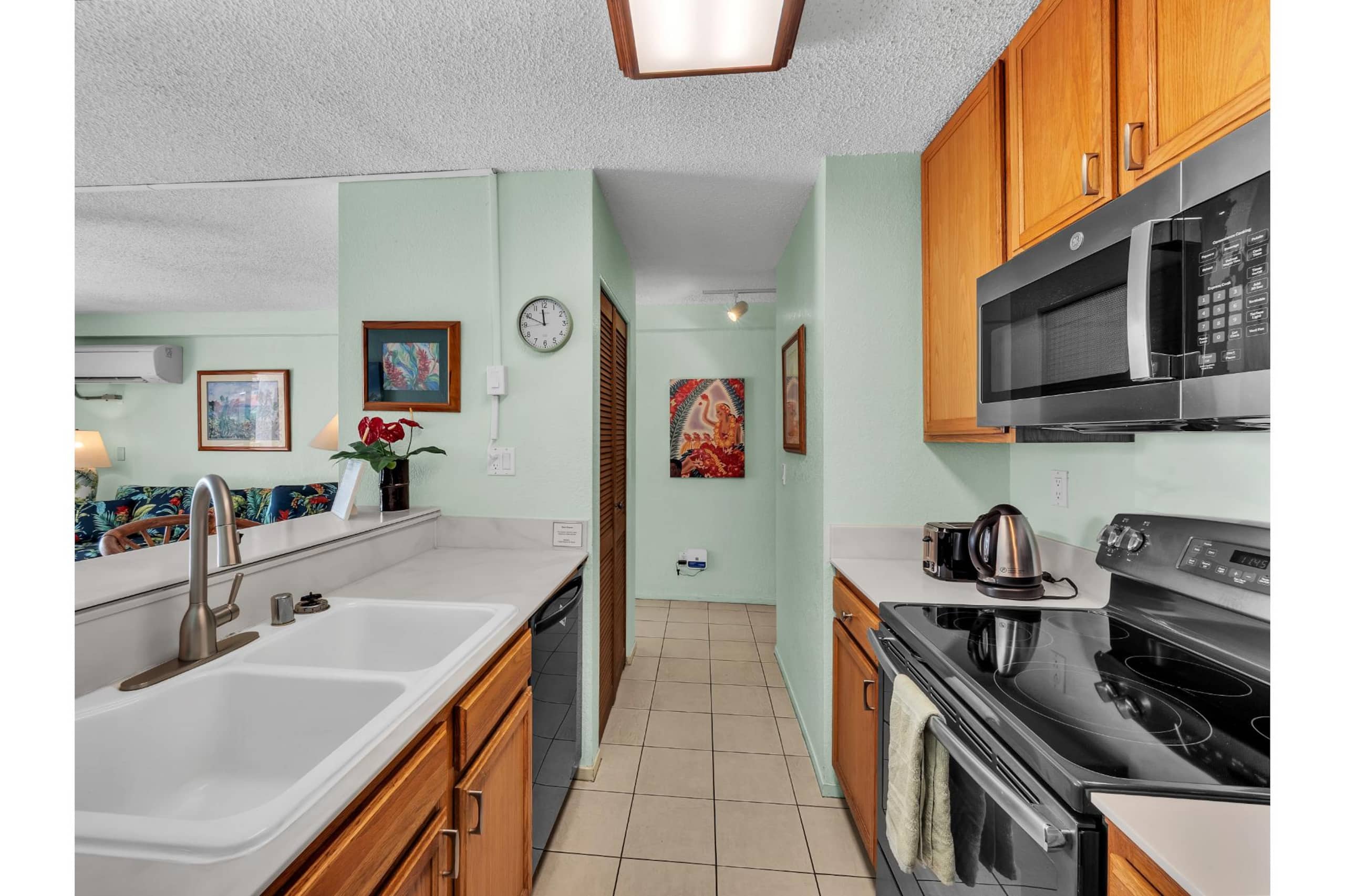 Condo in Kailua-Kona · ★5.0 · 1 bedroom · 2 beds · 1 shared bath - Image 18