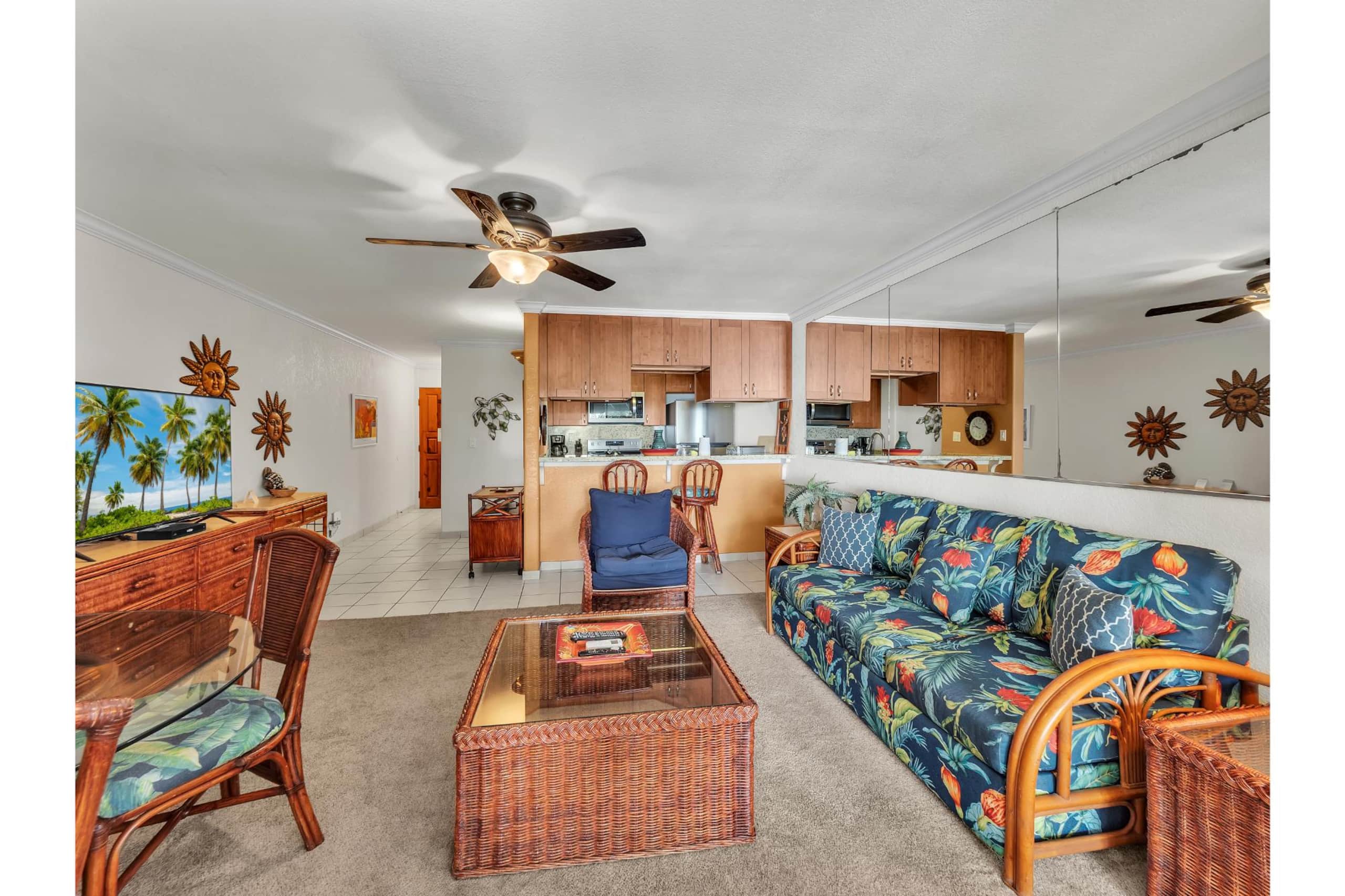 Condo in Kailua-Kona · ★4.5 · 1 bedroom · 2 beds · 1 shared bath - Image 4