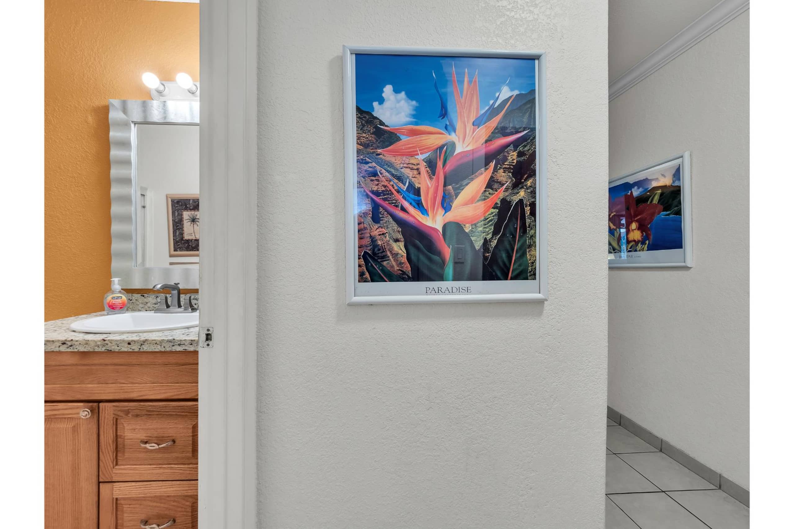 Condo in Kailua-Kona · ★4.5 · 1 bedroom · 2 beds · 1 shared bath - Image 21