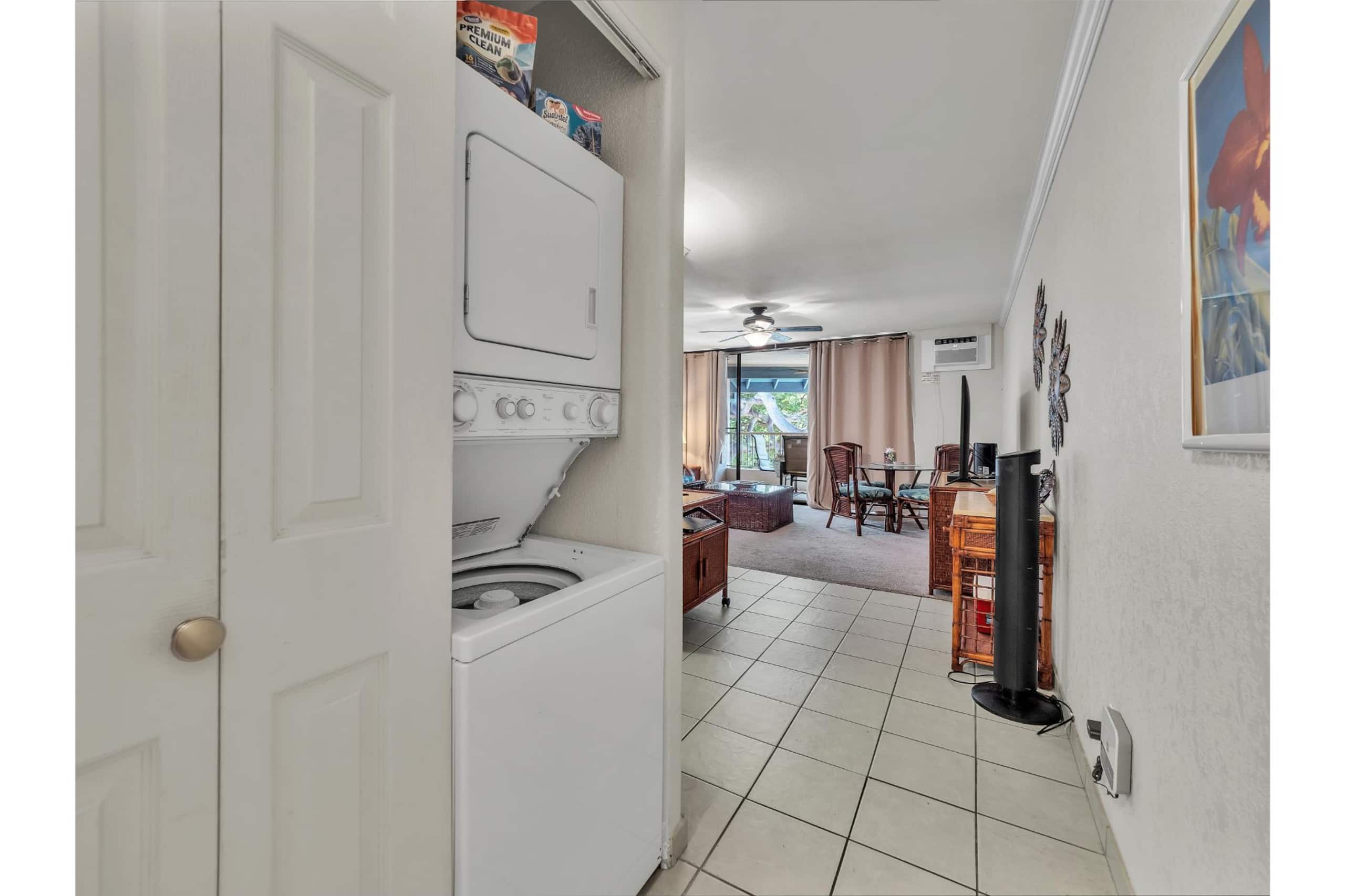 Condo in Kailua-Kona · ★4.5 · 1 bedroom · 2 beds · 1 shared bath - Image 18