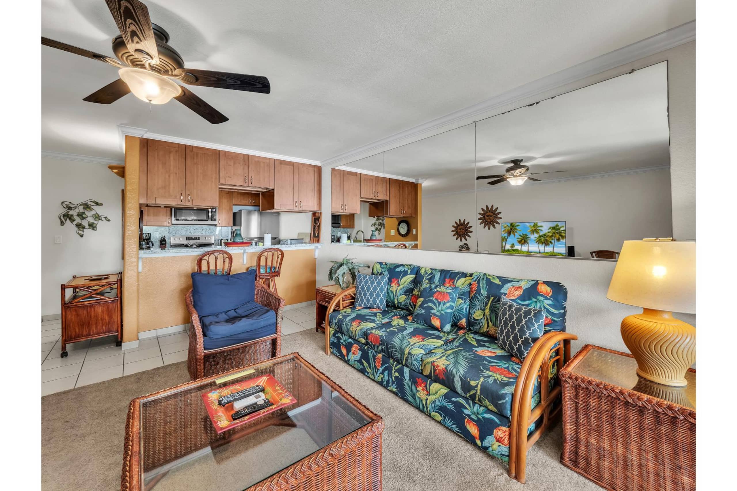 Condo in Kailua-Kona · ★4.5 · 1 bedroom · 2 beds · 1 shared bath - Image 3