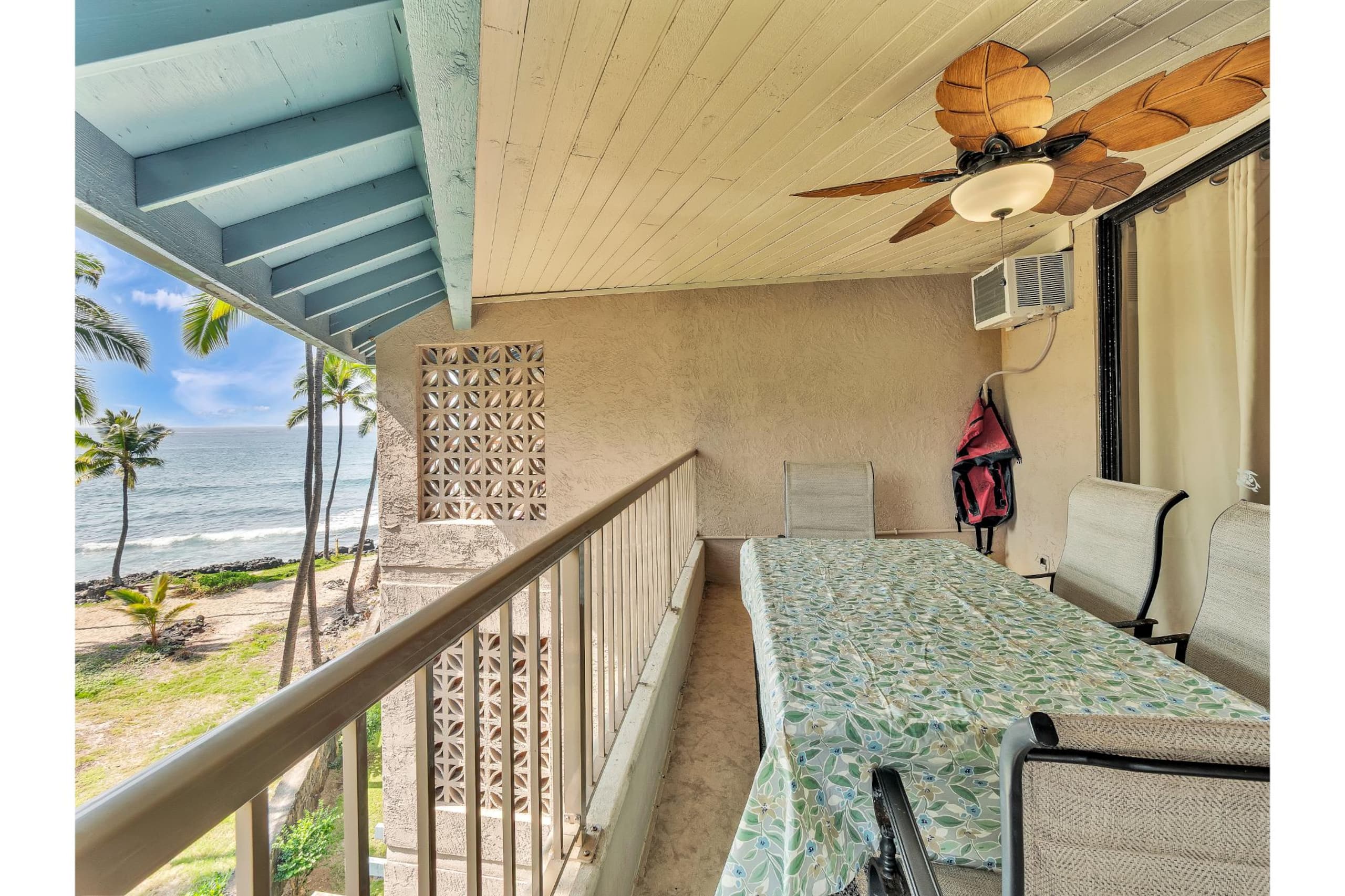Condo in Kailua-Kona · ★4.5 · 1 bedroom · 2 beds · 1 shared bath - Image 26