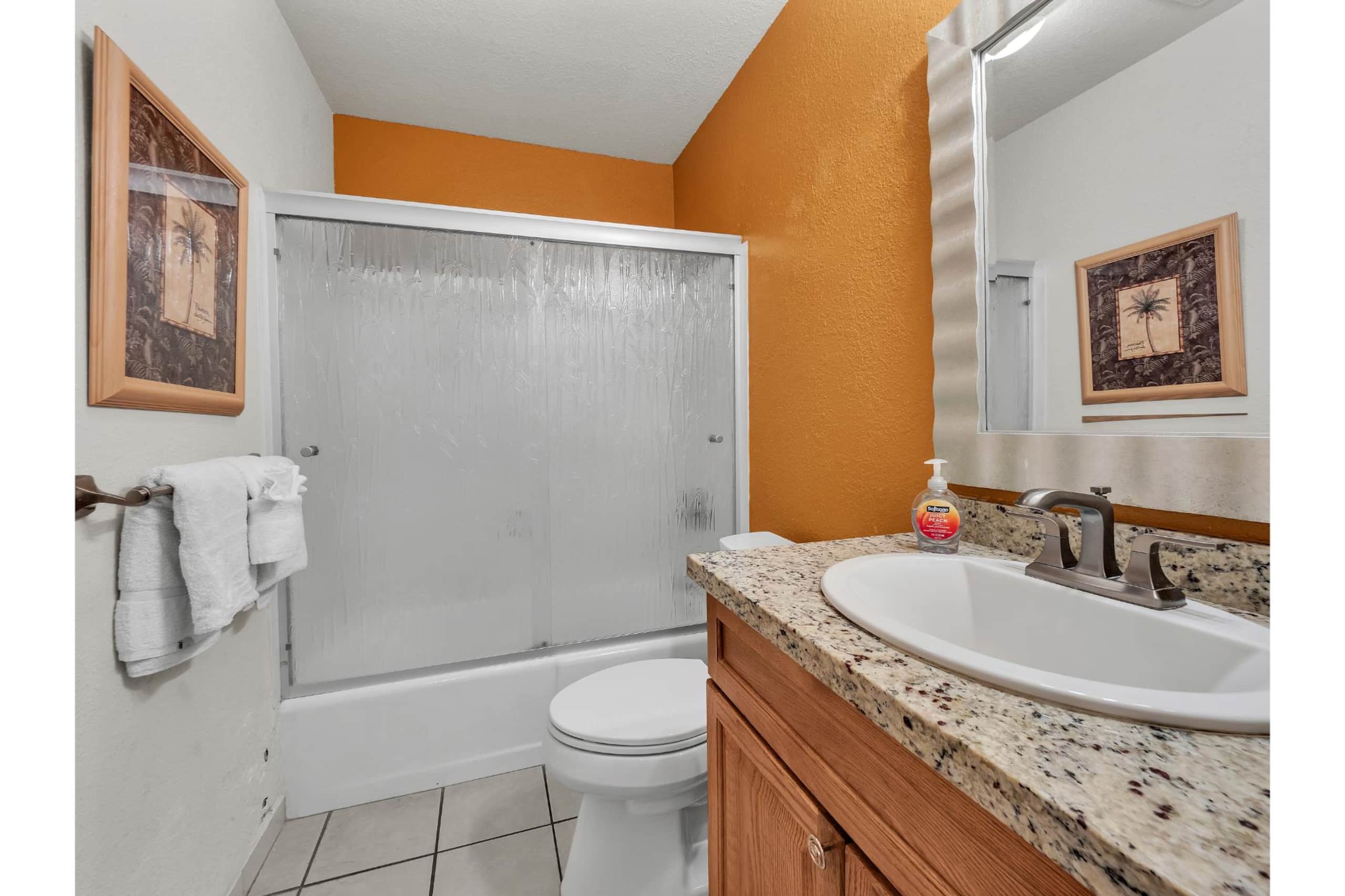 Condo in Kailua-Kona · ★4.5 · 1 bedroom · 2 beds · 1 shared bath - Image 20