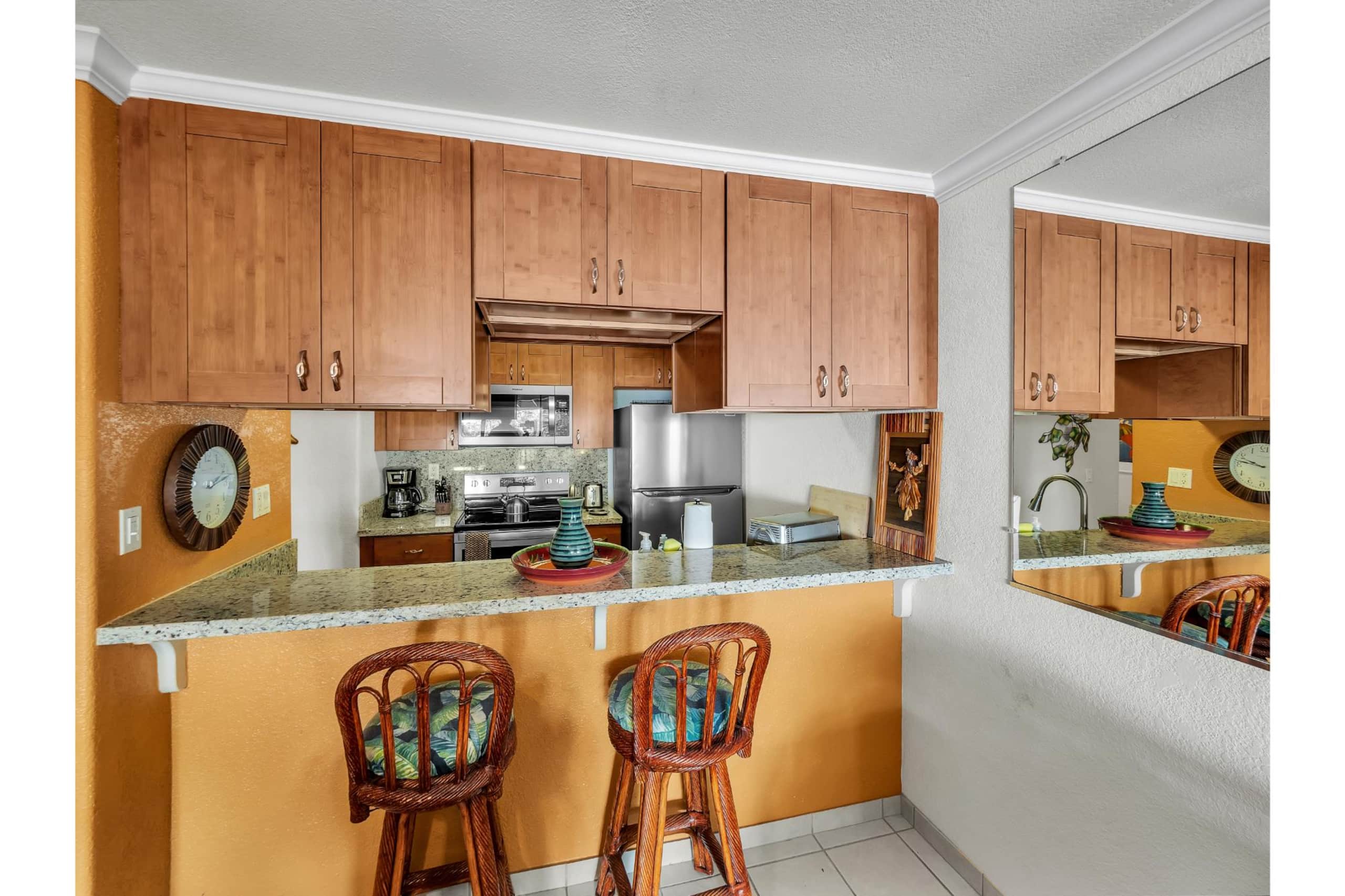 Condo in Kailua-Kona · ★4.5 · 1 bedroom · 2 beds · 1 shared bath - Image 12