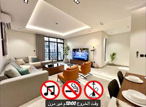 Y20 Luxurious and spacious self-check-in apartment