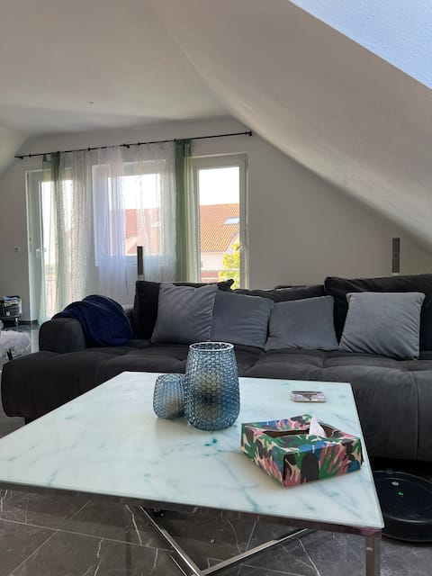 Erfolgreiche Airbnb-Immobilie: A safe space in the big city in Oesselse