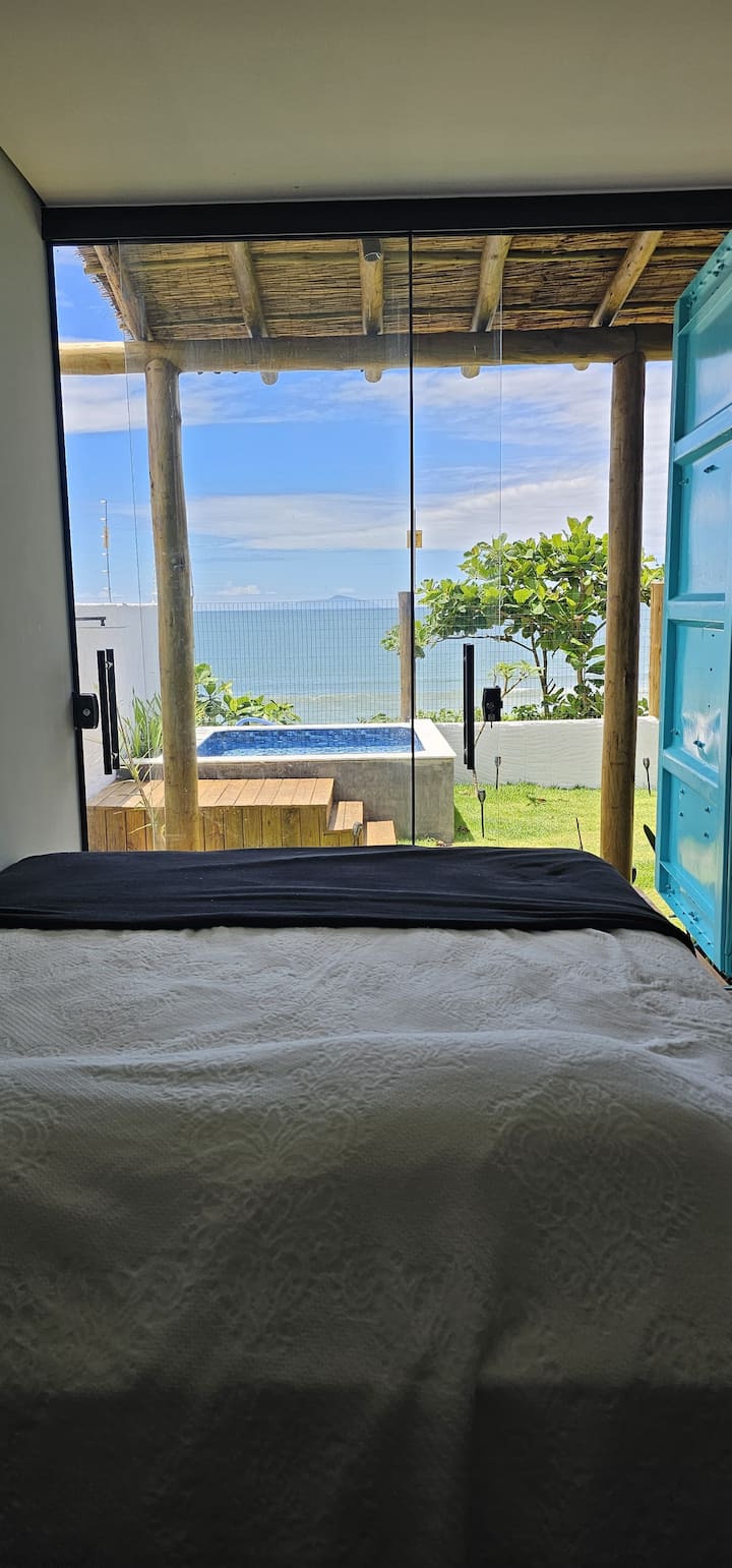 Maravilhosa Vista da Cama Queen - DA SUITE 01.
